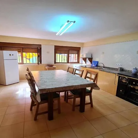 Casa Llaneshontoria *