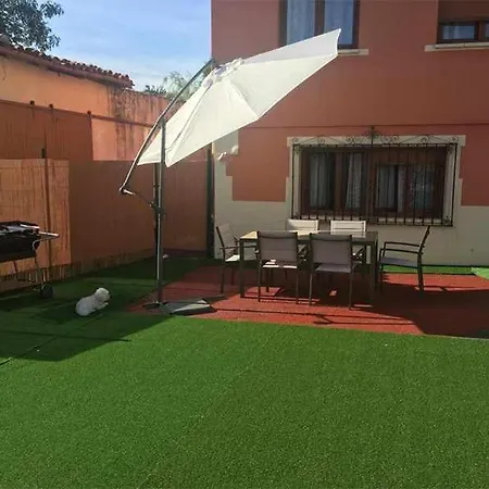 Casa Llaneshontoria * Cardoso